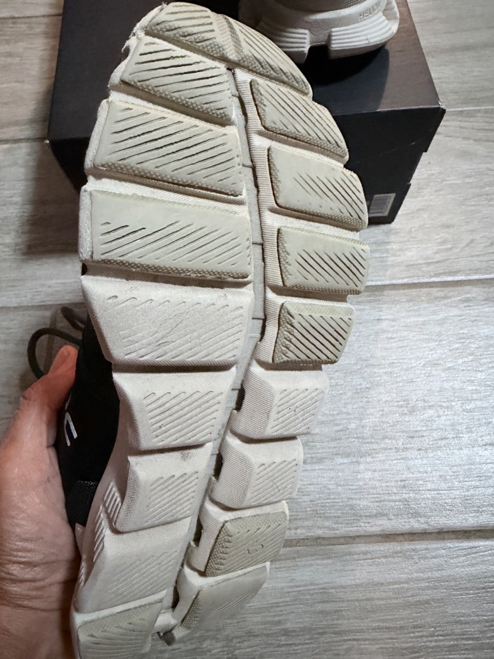 ON Cloud X - size 6.5 Womens - Picture 5 of 7